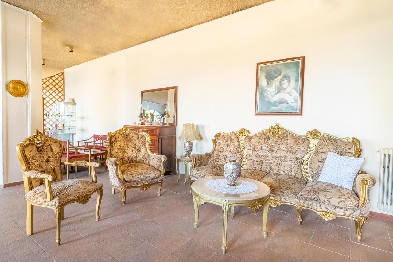 Agia Markella Hotel Vrontádos